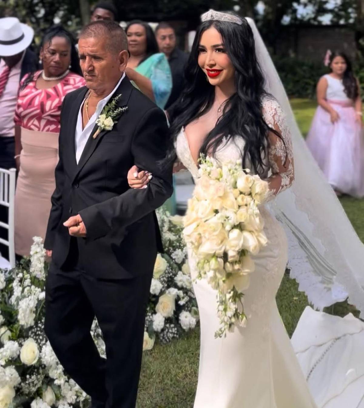 Anangonó se casa tras dura salida de Marathón: Así fue su boda con linda colombiana Anangonó se casa tras dura salida de Marathón: Así fue su boda con linda colombiana