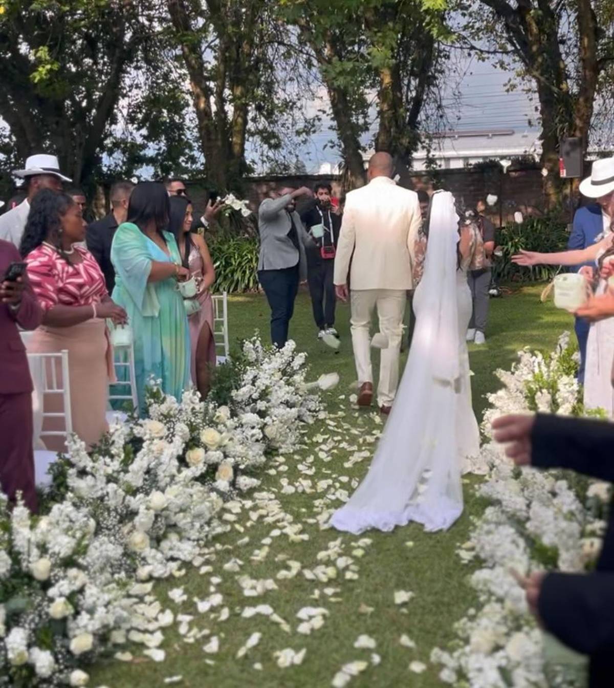 Anangonó se casa tras dura salida de Marathón: Así fue su boda con linda colombiana Anangonó se casa tras dura salida de Marathón: Así fue su boda con linda colombiana