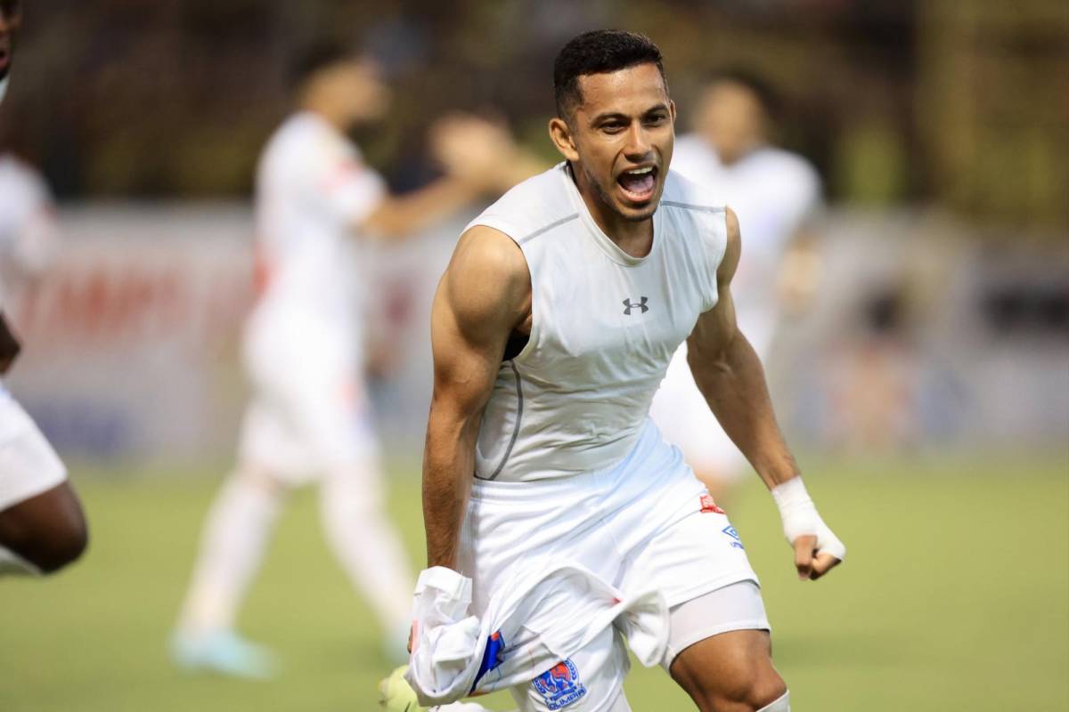 Villano del Real España, jugador sale en camilla, famosos presentes y Olimpia silenció el Morazán Villano del Real España, jugador sale en camilla, famosos presentes y Olimpia silenció el Morazán