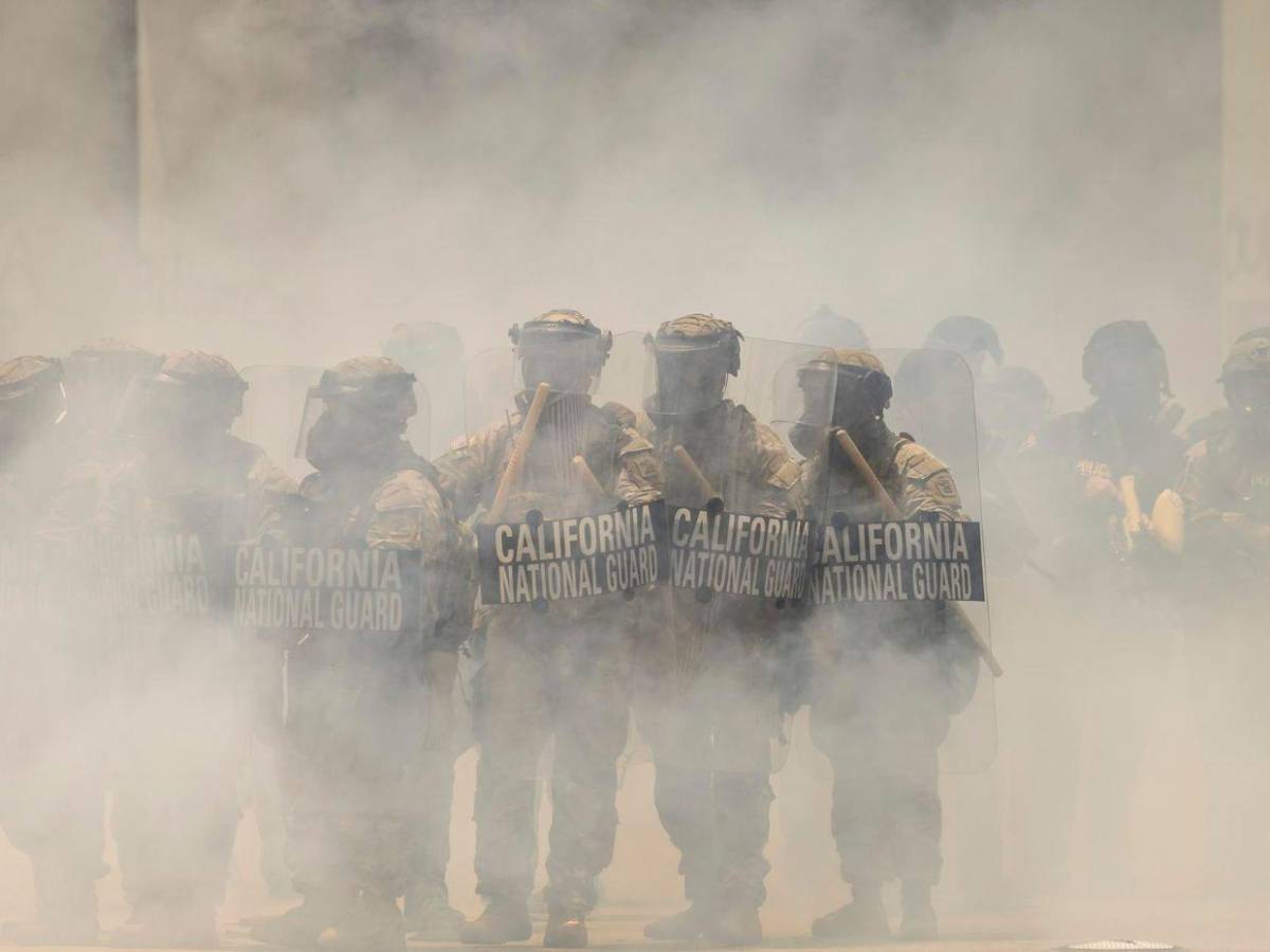 Caos y pánico en Los Ángeles tras llegada de Guardia Nacional de EE UU