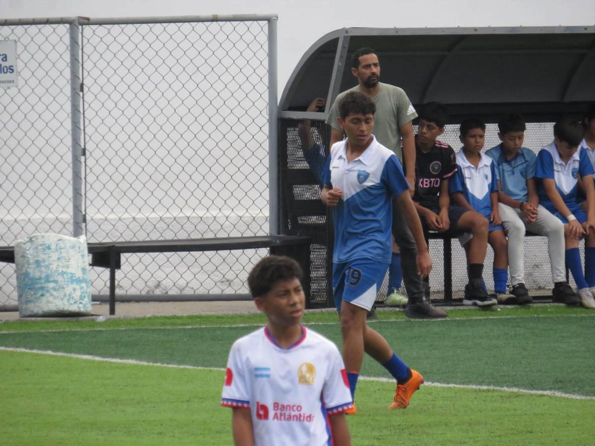 El proyecto deportivo de exjugadores de Honduras que ayuda a niños de la capital El proyecto deportivo de exjugadores de Honduras que ayuda a niños de la capital