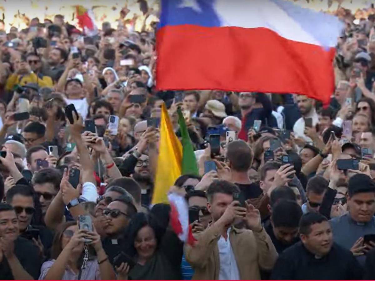 ¡Habemus Papam! Así se celebró en la plaza de San Pedro el anuncio del nuevo papa ¡Habemus Papam! Así se celebró en la plaza de San Pedro el anuncio del nuevo papa