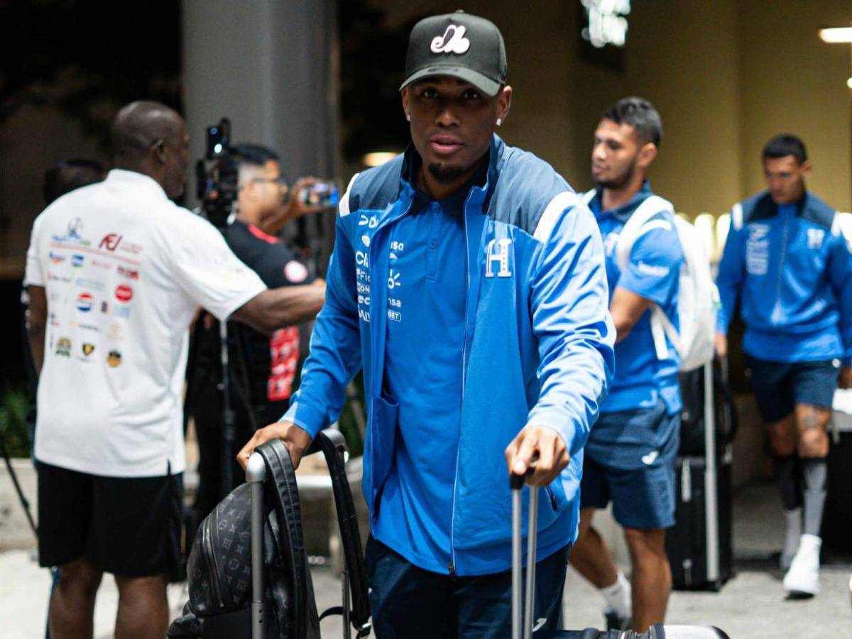 Exdelantero de la Selección llora tras recibir a la Bicolor en Houston previo a juego vs El Salvador Exdelantero de la Selección llora tras recibir a la Bicolor en Houston previo a juego vs El Salvador