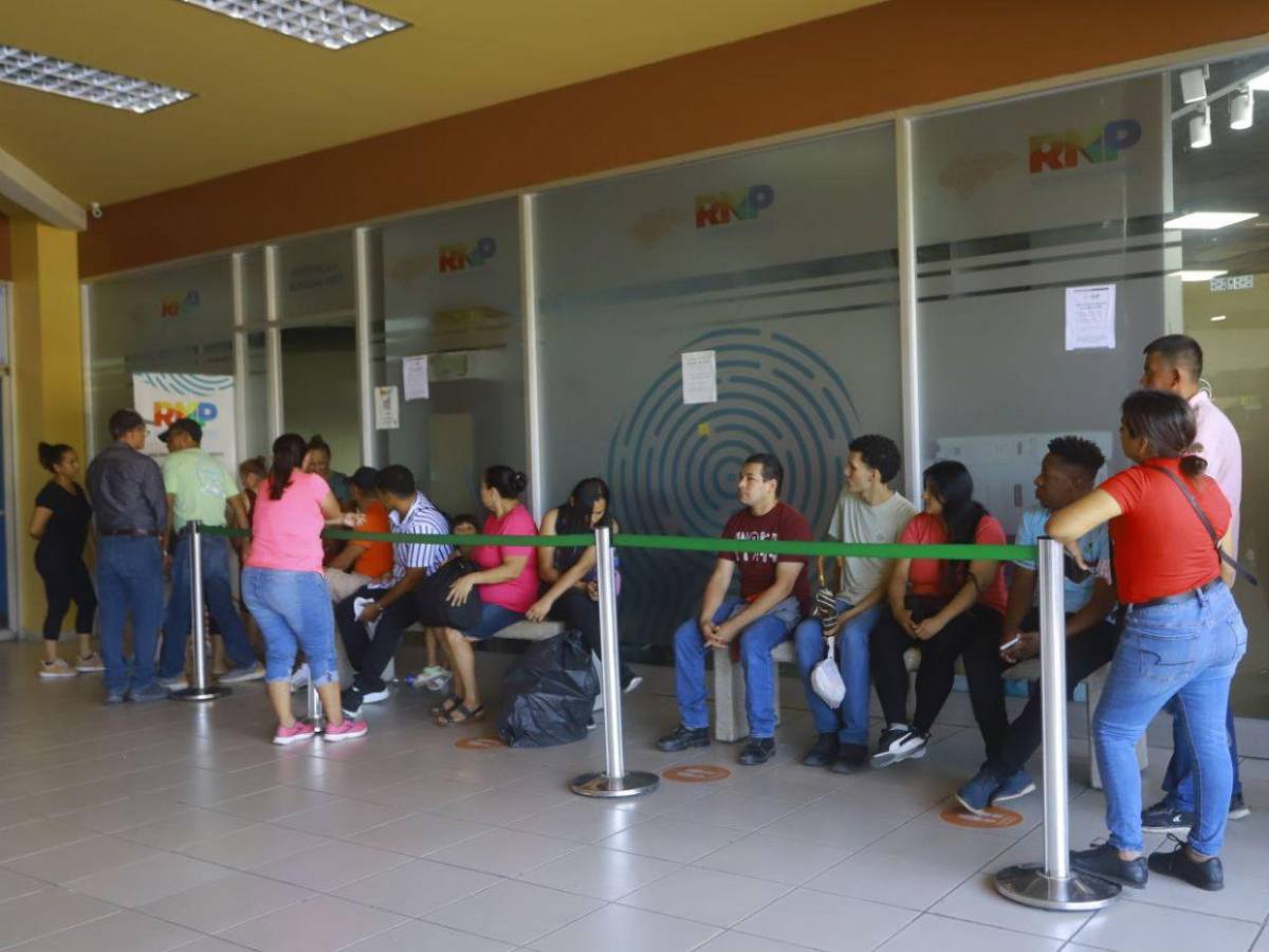 Sampedranos abarrotan el RNP para obtener su DNI previo a elecciones 2025 Sampedranos abarrotan el RNP para obtener su DNI previo a elecciones 2025