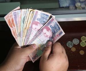El requisito para que un joven abra una cuenta es tener 18 años y contar con su Documento Nacional de Identificación (DNI).
