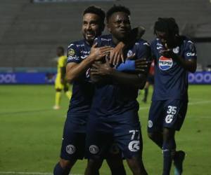 Carlos Mejía anotó su tercer gol del torneo con el Motagua.
