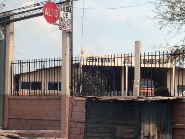 El cuerpo de Francisco Zuniga fue llevado desde los bomberos hacia Medicina Forense.