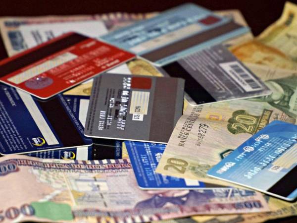 La tasa de interés de los 12 bancos emisores de tarjetas apenas subió menos del 1% en 2024, menor que el 3.88% de incremento de los préstamos de consumo