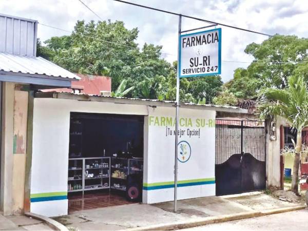 La farmacia a que le fue adjudicada la compra directa de medicamentos para la Región Departamental de Salud de Yoro cuenta con dos sucursales en el municipio.