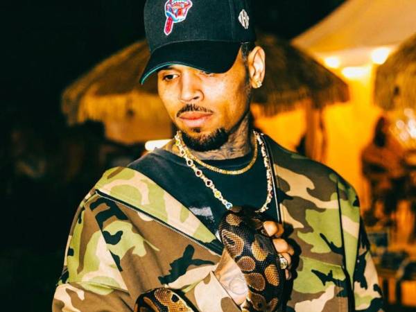 Chris Brown ha recuperado su libertad en Reino Unido tras ser acusado de una presunta agresión física ocurrida en 2023.