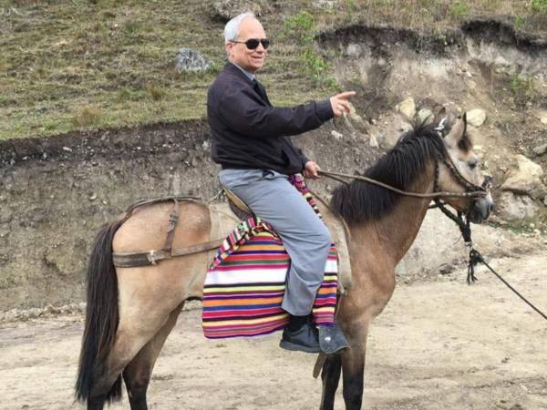 El nuevo papa (<i>Petrí Apostoli Potestatem Accipiens</i>), es decir, <i>el que recibe la potestad del Apóstol Pedro</i>, es el cardenal estadounidense Robert Francis Prevost, de 69 años. Foto de su visita en Perú.