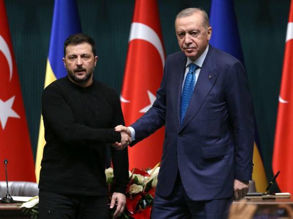 Un encuentro entre los presidentes de Ucrania, Volodímir Zelenski), y de Turquía, Tayyip Erdogan, en Ankara