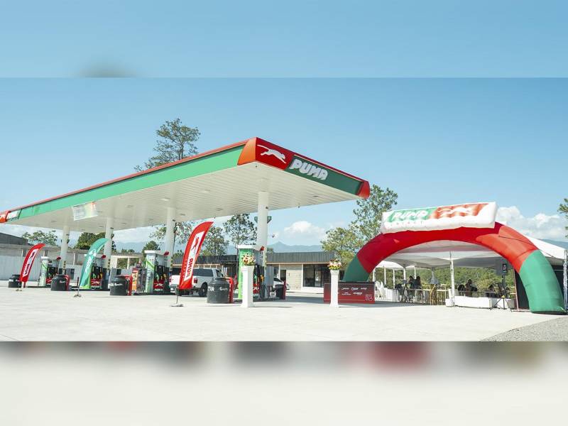 Vista frontal de la nueva estación de servicio “Puma Altiplano” en Siguatepeque, parte de la red nacional de más de 239 estaciones de Puma Energy.
