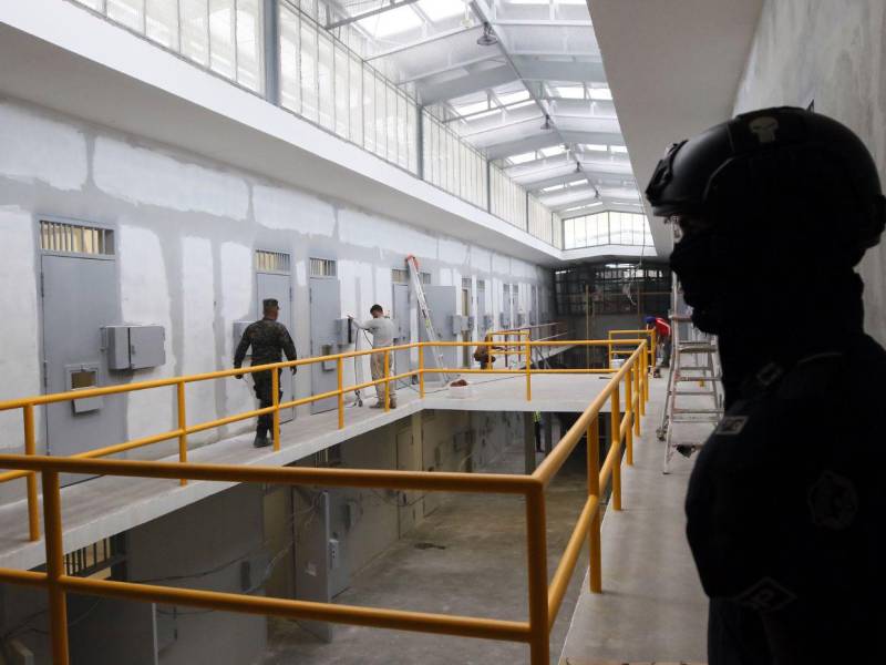 Mediante contratación directa se realiza la construcción de los nuevos módulos de máxima seguridad.