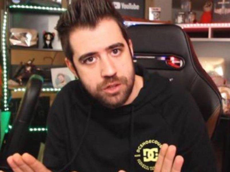 Las fotos de Auronplay circulan en redes sociales desde hace al menos siete años en diferentes eventos.