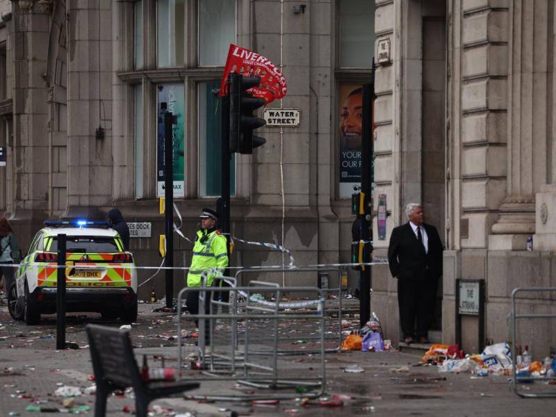 La Policía acordonó el área después del atropello masivo.