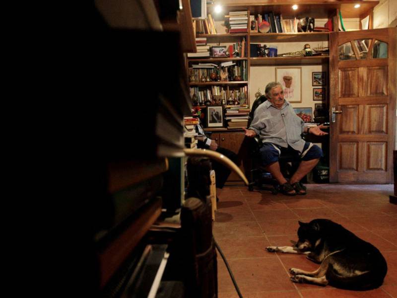 José Alberto Mujica Cordano, expresidente de Uruguay y figura icónica de la política latinoamericana, falleció este 13 de mayo de 2025 a los 89 años de edad. El anuncio fue hecho por el presidente uruguayo Yamandú Orsi, quien lo describió como un “referente, conductor y militante” con profundo amor por su pueblo.